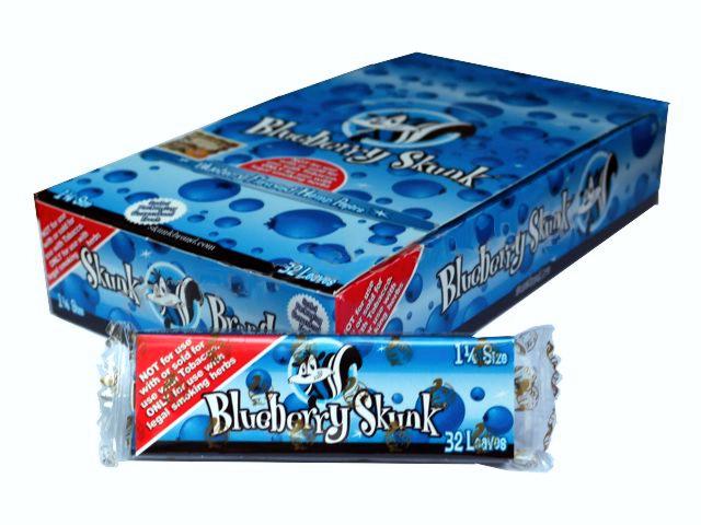 2751 - Κουτί με 24 αρωματικά χαρτάκια στριφτού Skunk Brand Blueberry Skunk 1&1/4