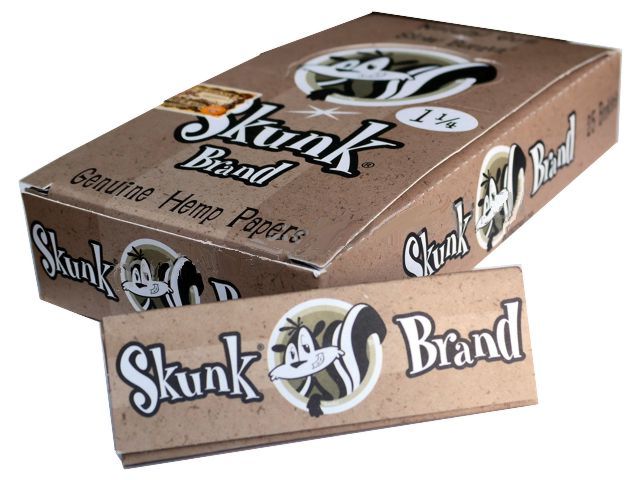 2757 - Κουτί με 25 Χαρτάκια στριφτού Skunk Brand Skunk μεσαία κλασικά 1&1/4